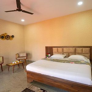 Deluxe Double or Twin Room Garden View